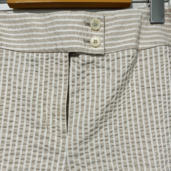 Anne Klein Beige & White Striped Cropped Pants - Size 12 - Picture 4 of 10